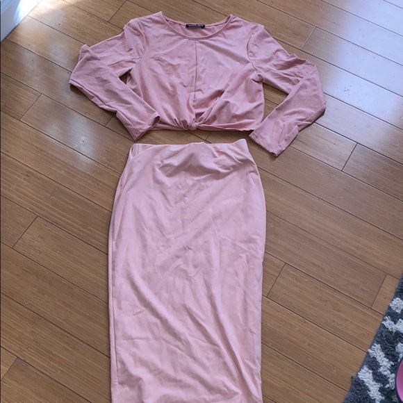 Dusty pink crop top skirt set 🌺 - Picture 3 of 8